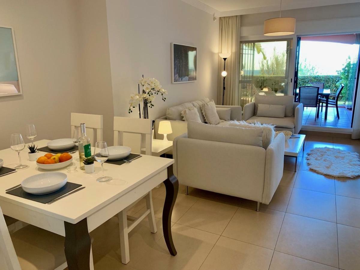 Punta Del Faro Apartment Торокс Екстериор снимка